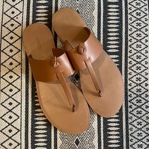 Forever 21 Tan Slip on Sandals - Size 7